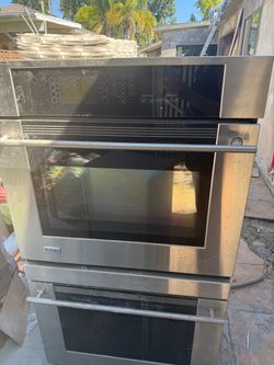 Monogram - Statement Collection  Built-In Double Electric Convection Wall Oven