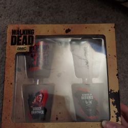 THE WALKING DEAD AMC 2013 4 SHOT GLASS SET Daryl, Michonne, Zombies New!!!