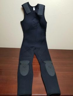 Womens Akona Adventure Gear Deep See Wetsuit Size 5/6 Black Sleeveless Pant