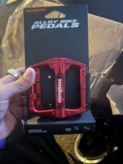 Pedals An Pegs