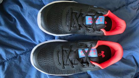 Under armor outhustle shoe