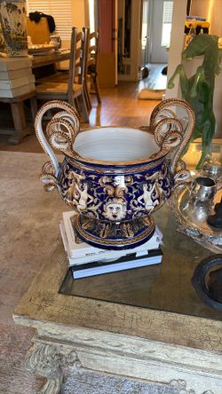 Italian Maiolica Vase