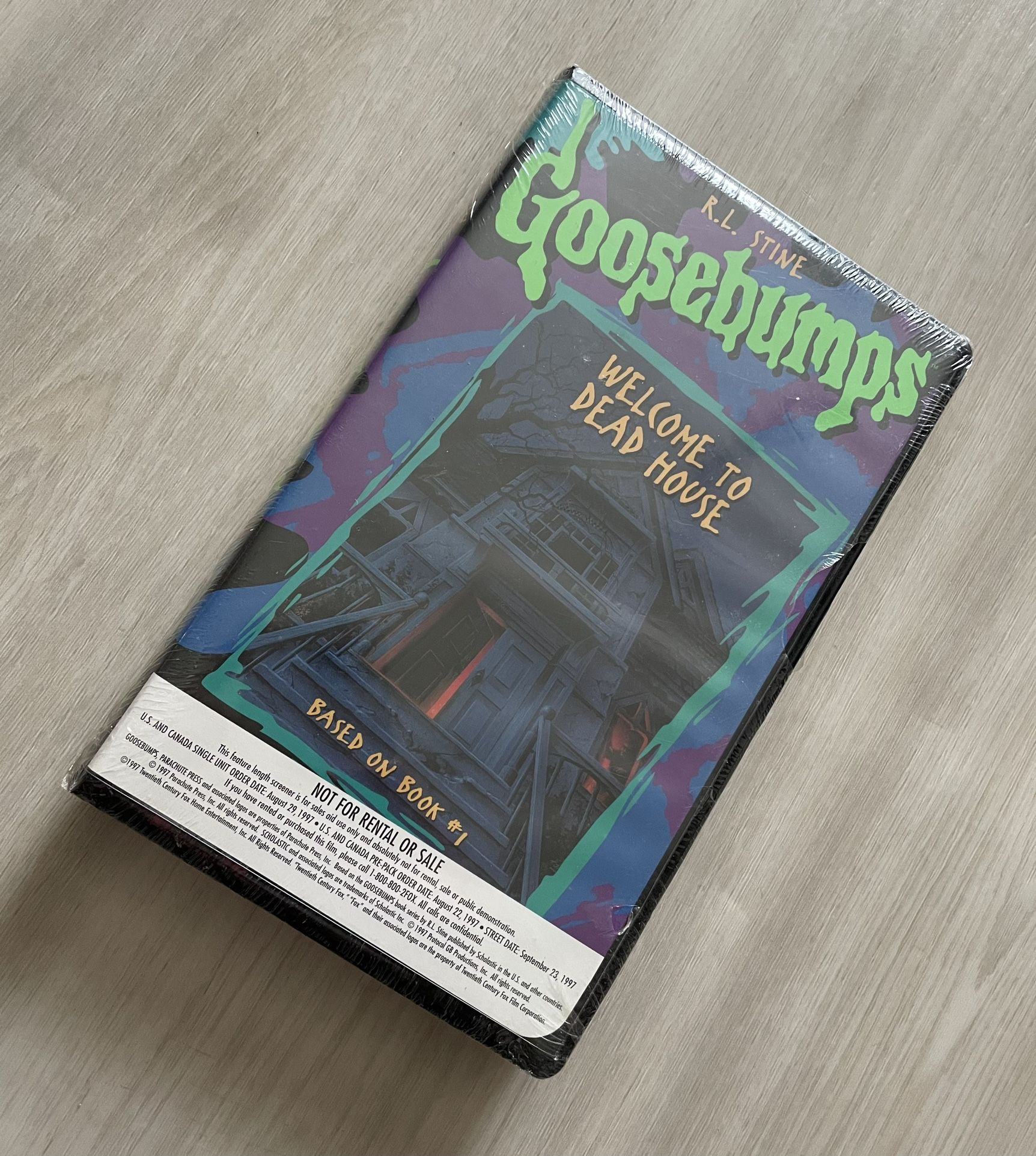 New Sealed Goosebumps Welcome to Dead House VHS Screener Copy Clamshell Watermarks