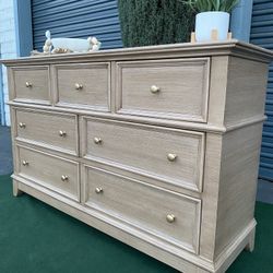 🌾 POTTERY BARN INSPIRED SOLID WOOD DRESSER ****REFINISHED****