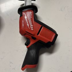 Milwaukee m12 hacksaw Fuel