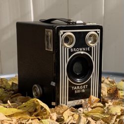 Kodak Brownie Target Six-16 Vintage Camera 