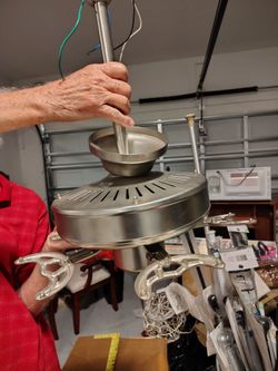 Fan like new in spring hill