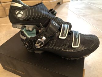 WOMAN’S BIKE/SPIN SHOES