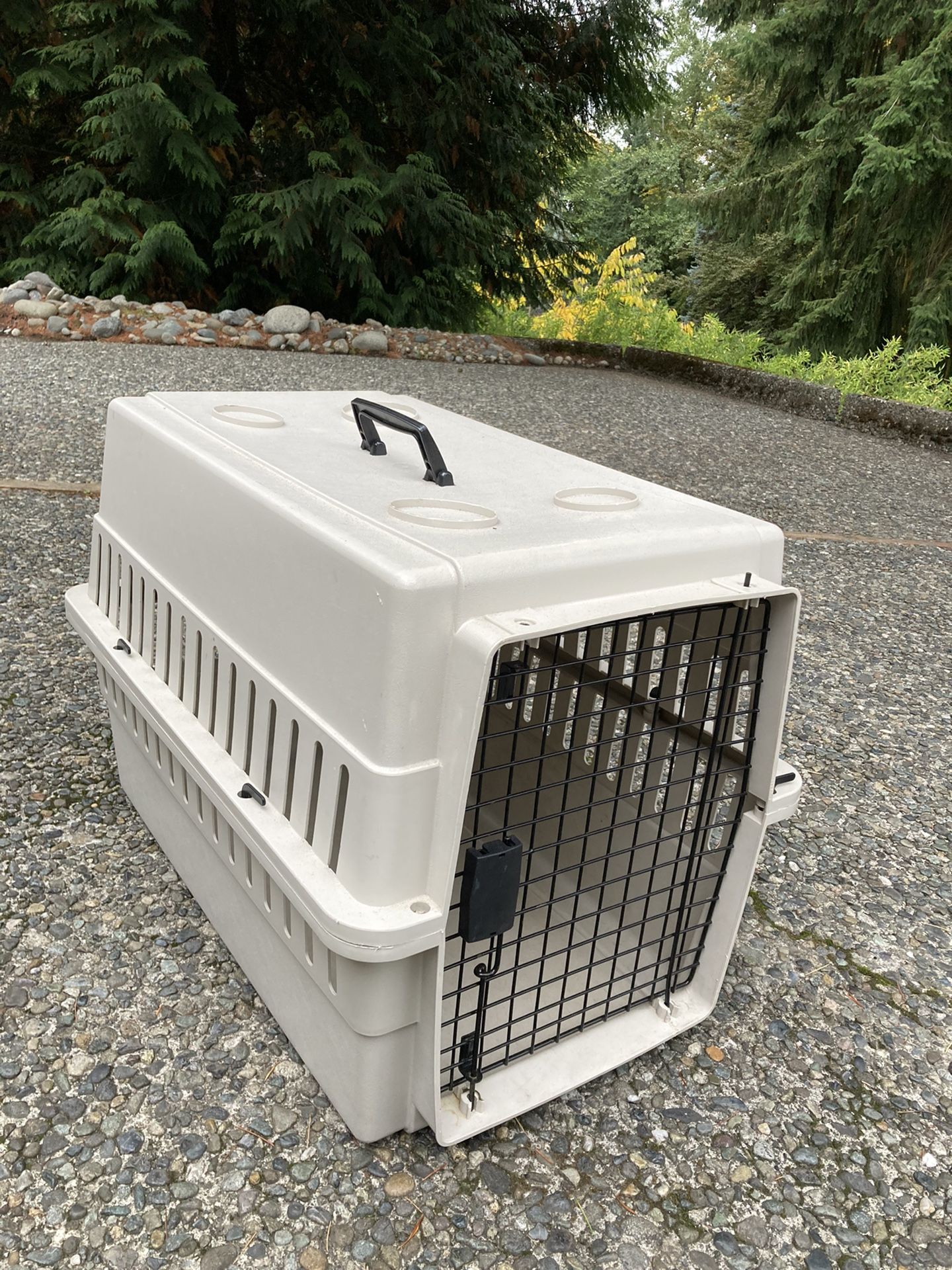 Dog Crate Pet Cat Carrier, 24” Long x  15” Wide