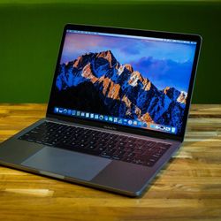 2017 MacBook Pro (Excellent condition)