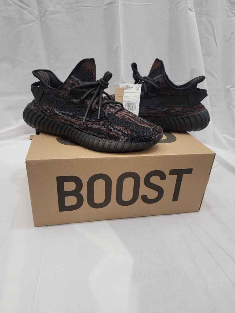 Adidas Yeezy Boost 350 V2MX Rock, size 9.5 Adidas Yeezy Boost 350 V2MX Rock, size 9.5