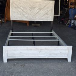 QUEEN BED FRAME 