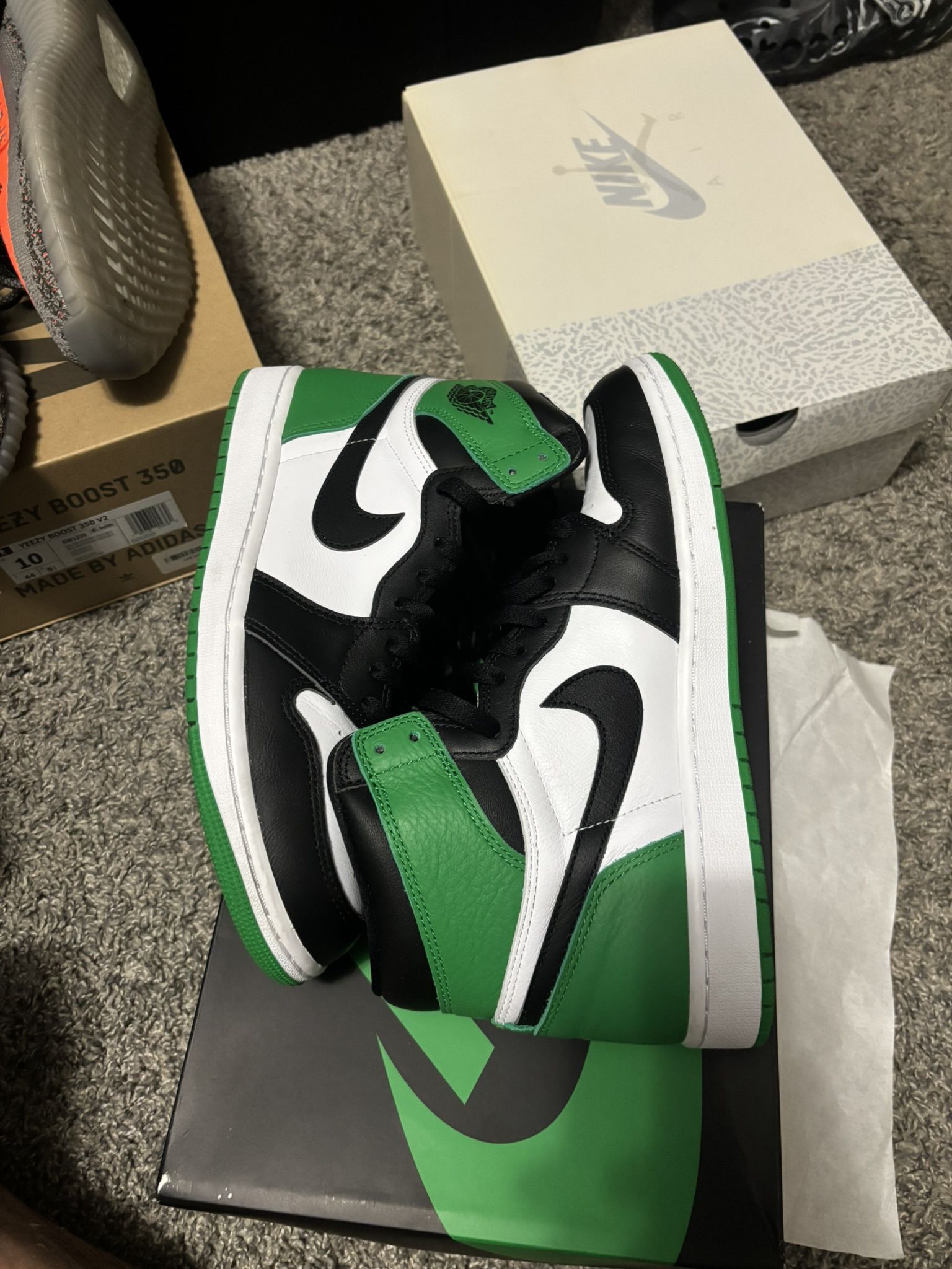 Size 9.5 Jordan 1