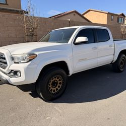 2017 Toyota Tacoma 