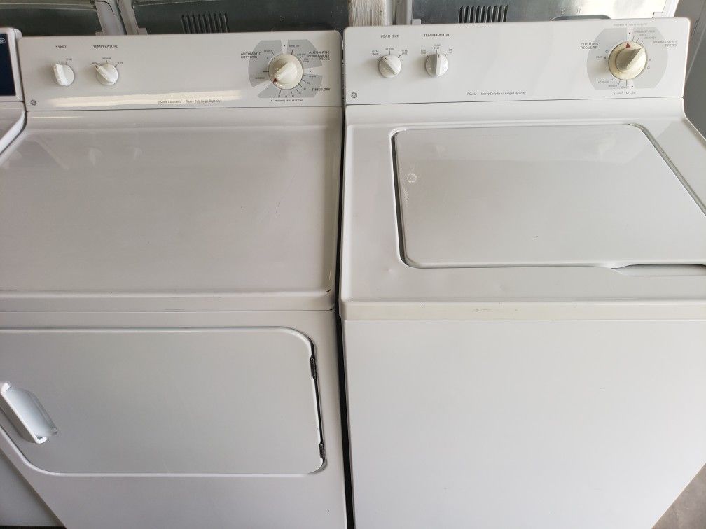 Great working heavy duty Ge washer and dryer set