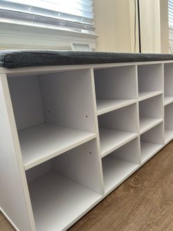 Shoe storage bench (41 x 12 x 19)