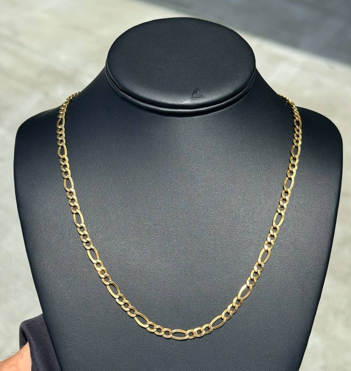 18k yellow gold hollow Figaro link chain necklace 24.5” 5.25mm