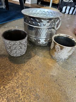 Set of 3 Decorative Metal Planters / Plant Pots