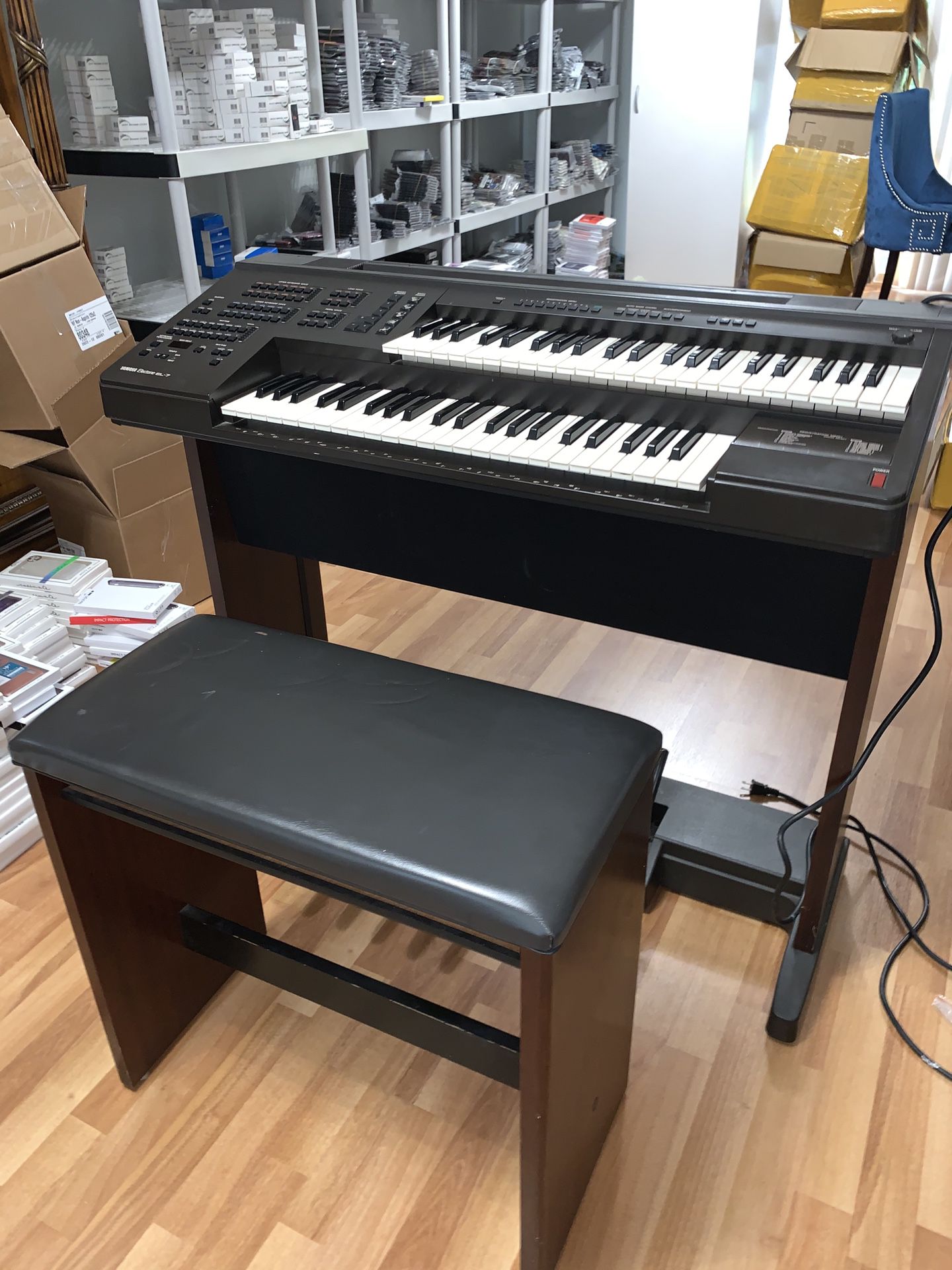 Mini Yamaha piano set