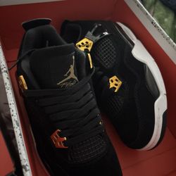 Air Jordan 4 Retro Royalty