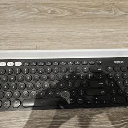 Keyboard Logitech K780