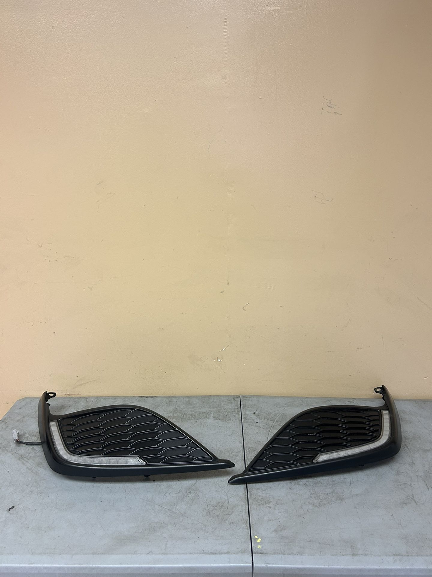 2021 2022 2023 2024 Toyota Camry Left And Right LED Fog Light And Bezel Trim Oem