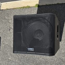 QSC-KW181 Powered-Subwoofer 