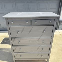 IKEA HEMNES 6-drawer Dresser (Retail $400)