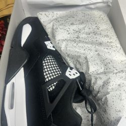 Jordan 4 White Thunder Size 7y