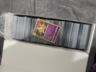 Box Of Bulk. Over 800 Cards