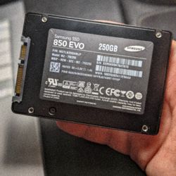 Samsung SSD 850 EVO — 250 GB