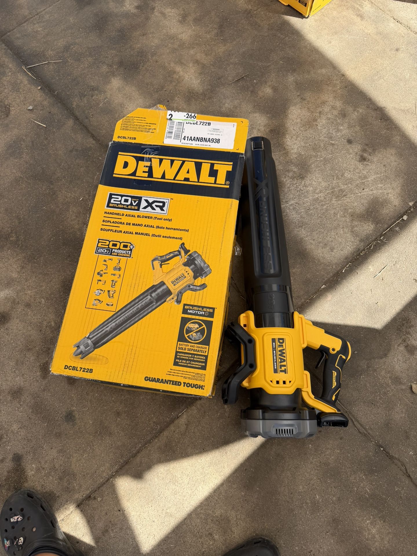 DEWALT 20V MAX 125 MPH 450 CFM Brushless Cordless Handheld Leaf Blower with Concentrator Nozzle (Tool Only)