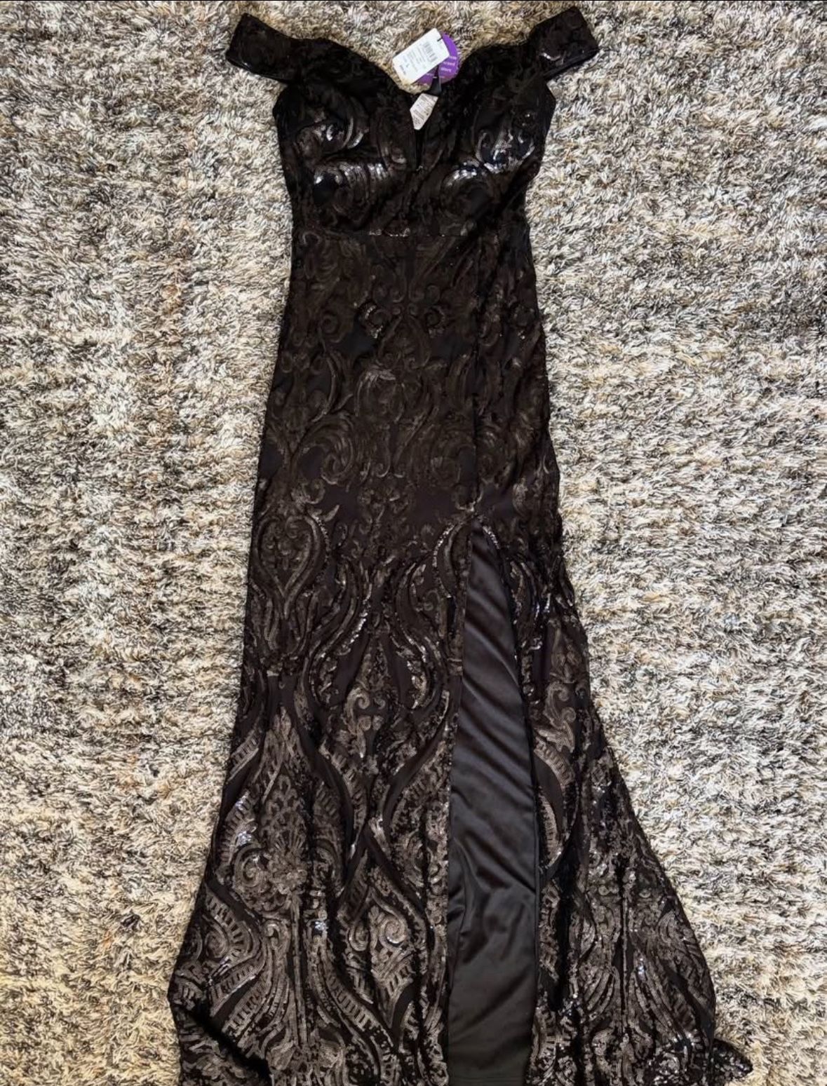 Brand New Windsor Gown!!