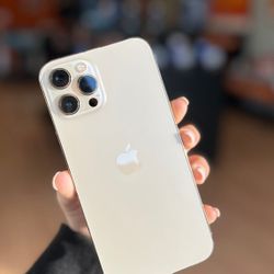 iPhone 12 64Gb unlocked Excellent condition like new