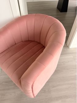 Pink living room chair