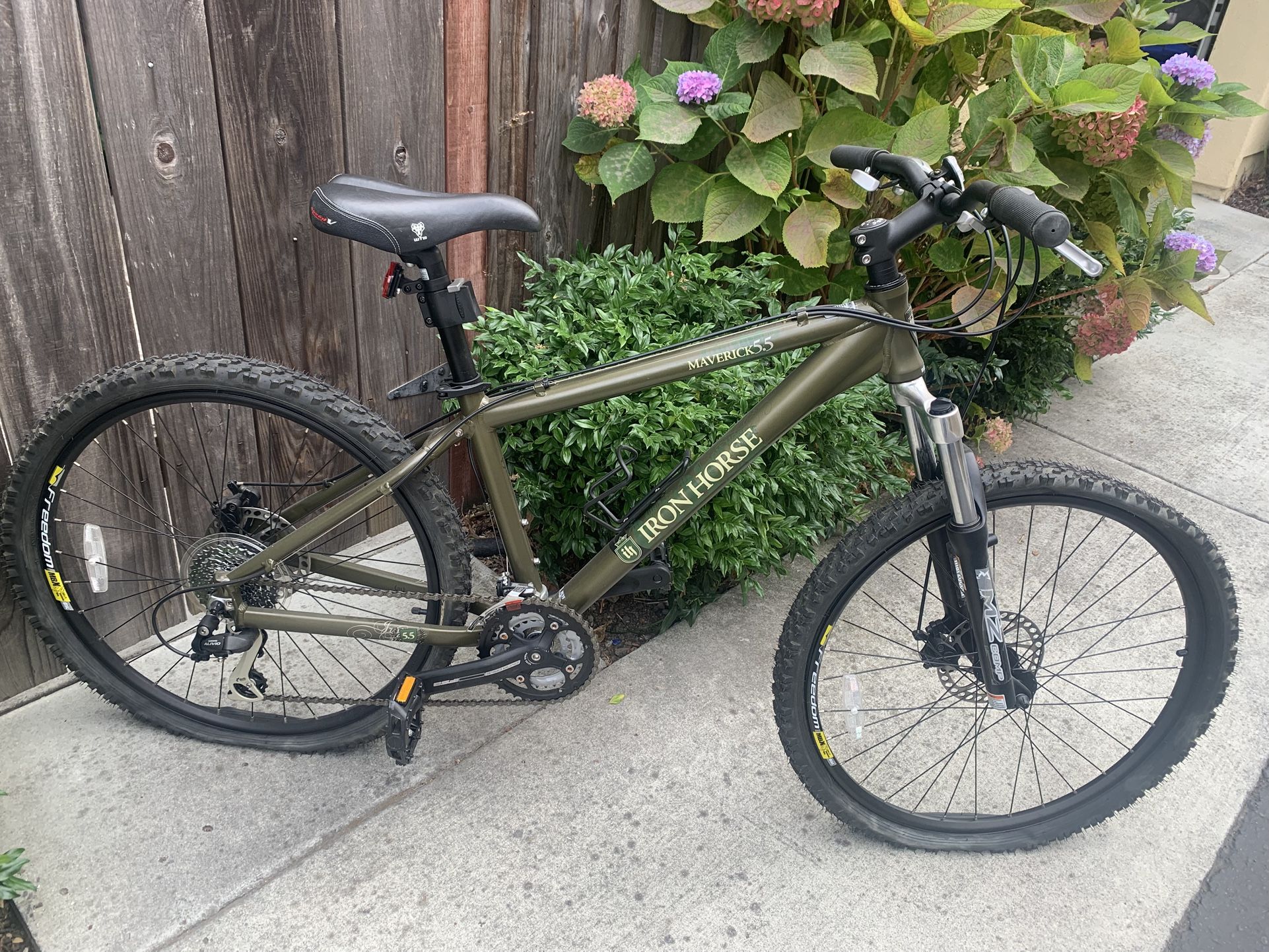 Men’s Bike Maverick 5.5 Iron Horse