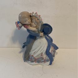 Ceramic Bride And Groom 8 inches