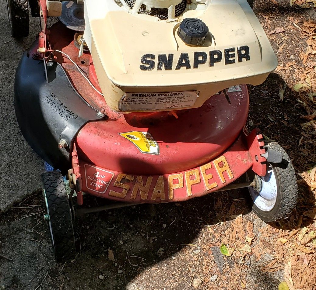 Vintage 80s Snapper Self Propelled lawn mower