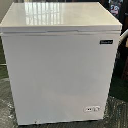 Magic Chef 5.0 Chest Freezer