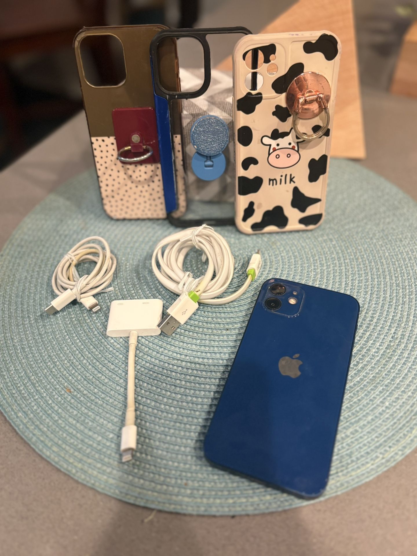 iPhone 12 – 64GB – Unlocked – Excellent Condition + Cases + Accessories