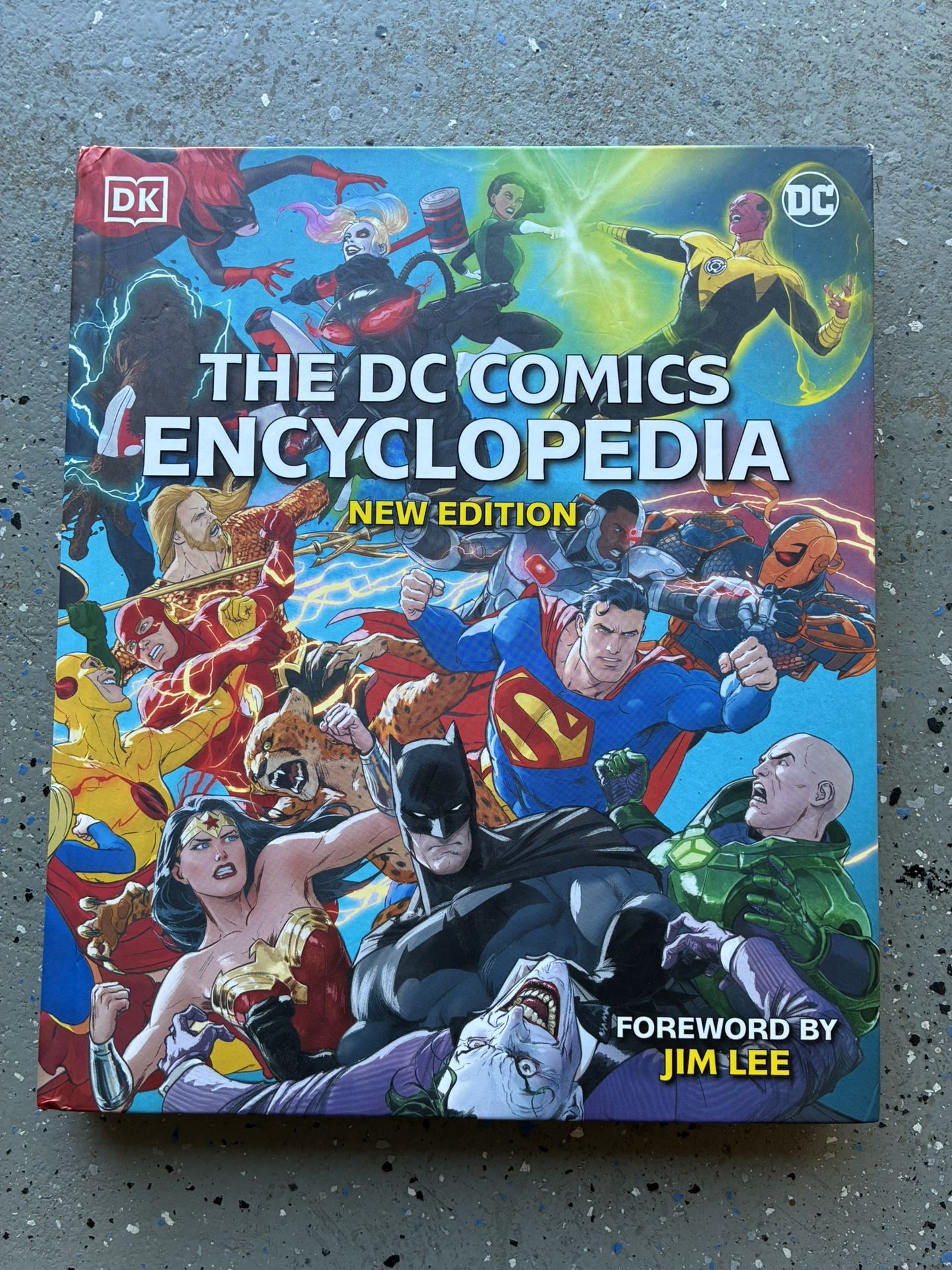 The DC Comics Encyclopedia New Edition Book DK Publishing. Like New but has a Dented Corner (see pic).