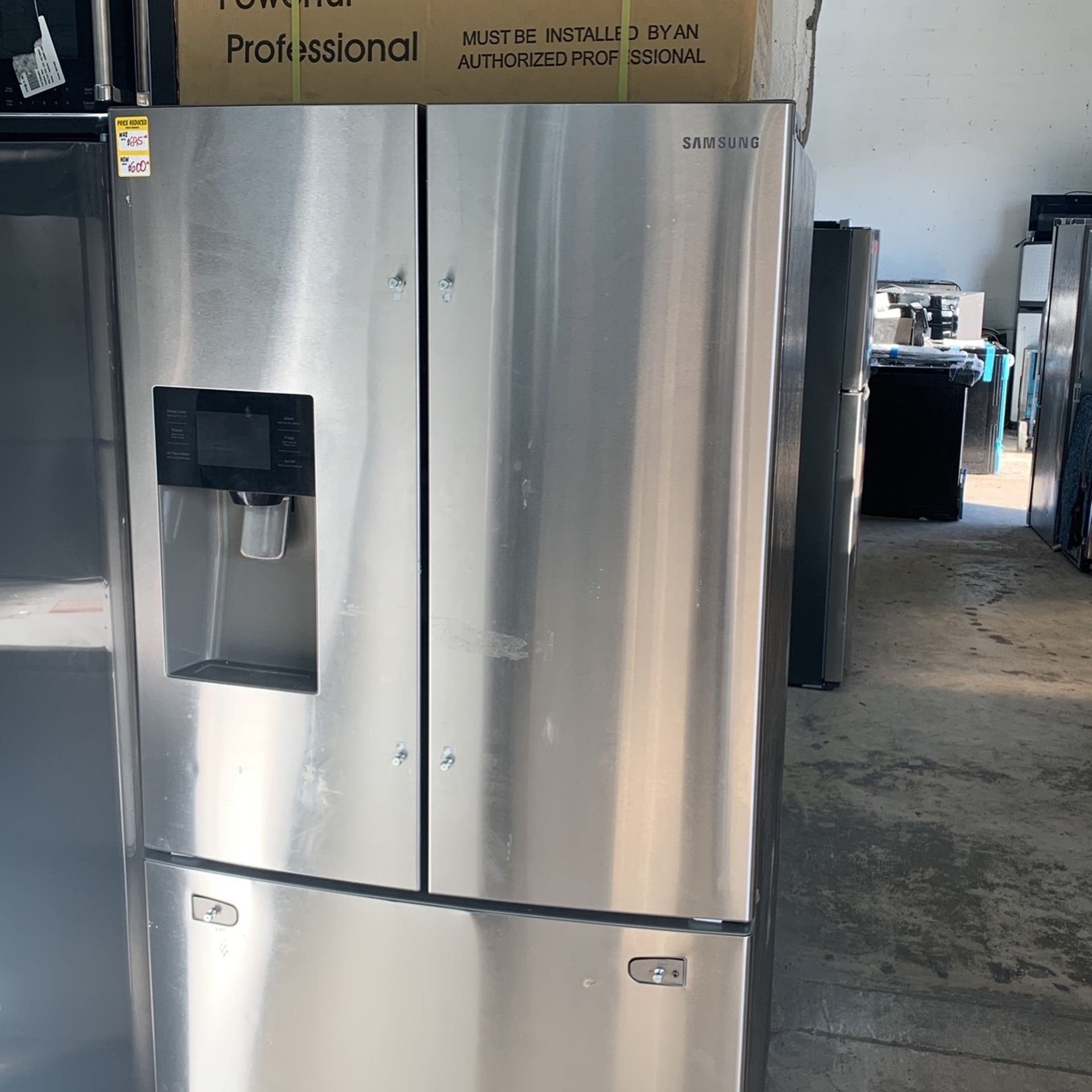 Samsung Refrigerator As Is Dent And Scratch / 1 Year Warranty