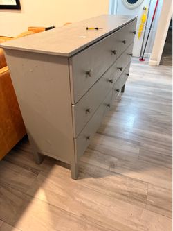 Dresser
