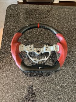 LEXUS RC/RCF CUSTOM CARBON FIBER STEERING WHEEL
