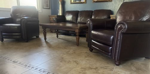 Bassett Leather Sofa Set with Coffee Table and 2 Sofa End-table