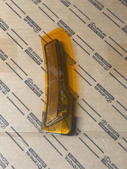 2023-2025 TOYOTA PRIUS FRONT LEFT SIDE BUMPER MARKER TURN SIGNAL LIGHT LAMP OEM