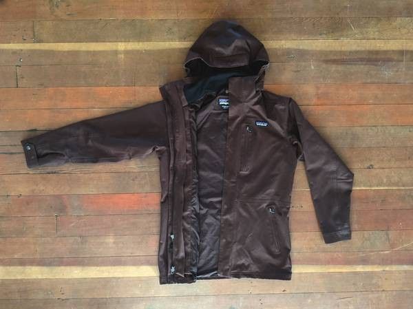 Patagonia Men’s Tres 3-in-1 parka and down jacket for Sale in Seattle