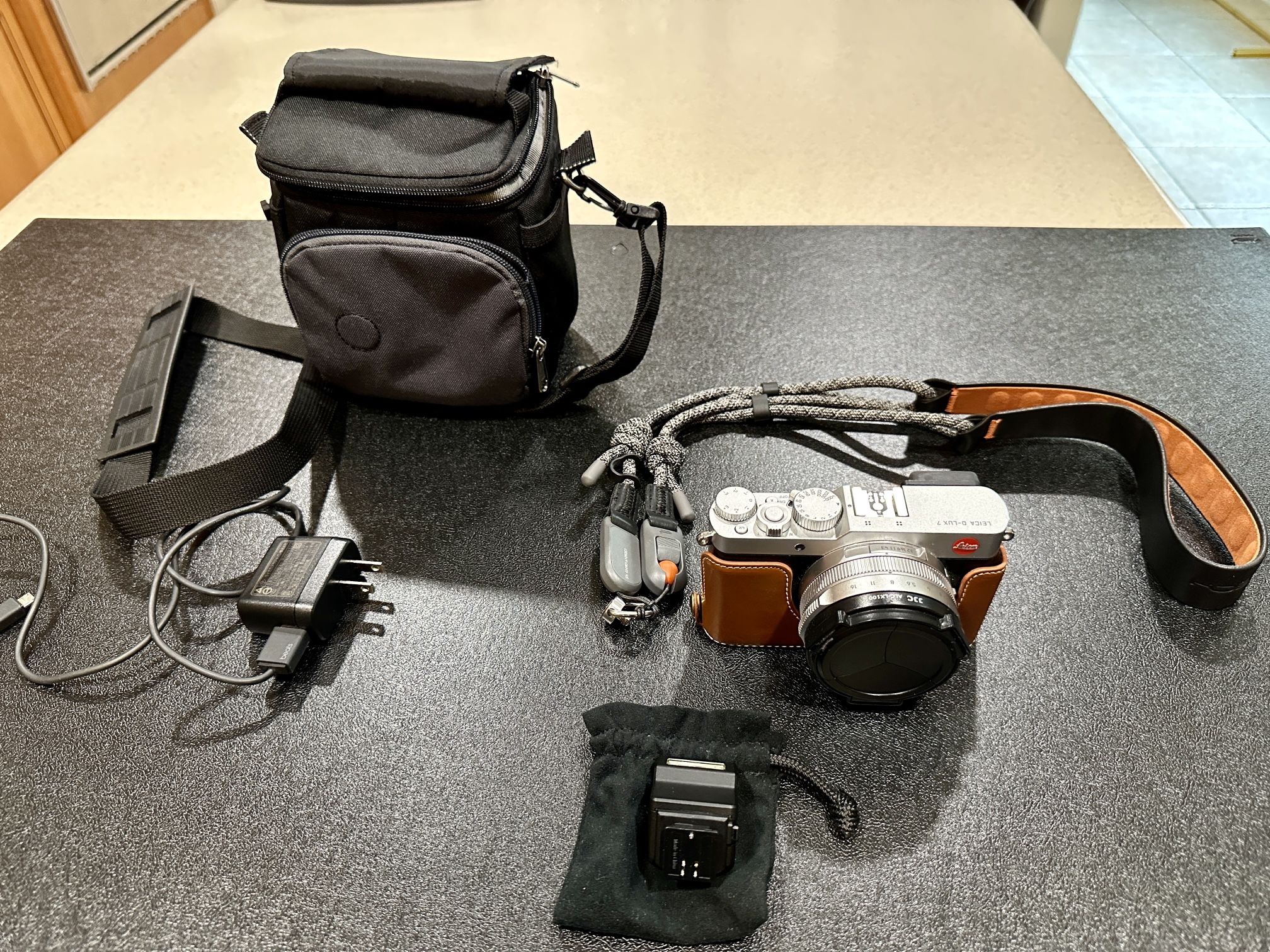 Leica D-Lux 7 Camera