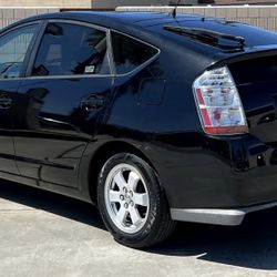 2008 Toyota Prius Low Miles $7700. 