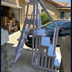 NEW Pool ladder heavy duty 